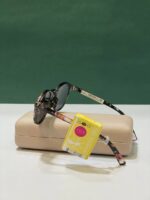 عینک آفتابی بچگانه اورجینال برند Accessories - Image 4