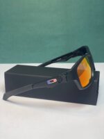 عینک آفتابی اورجینال برند اوکلی (Oakley) - Image 4