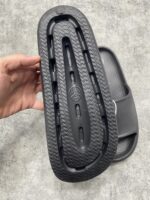 دمپایی زنانه رنگ مشکی اورجینال برند Crivit - Image 3