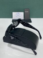 عینک آفتابی یونیسکس اورجینال ایتالیایی برند SPR17W - PRADA - Image 22