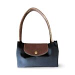 کیف زنانه رنگ سرمه ای اورجینال سایز M برند لانگ چمپ Longchamp - Image 2